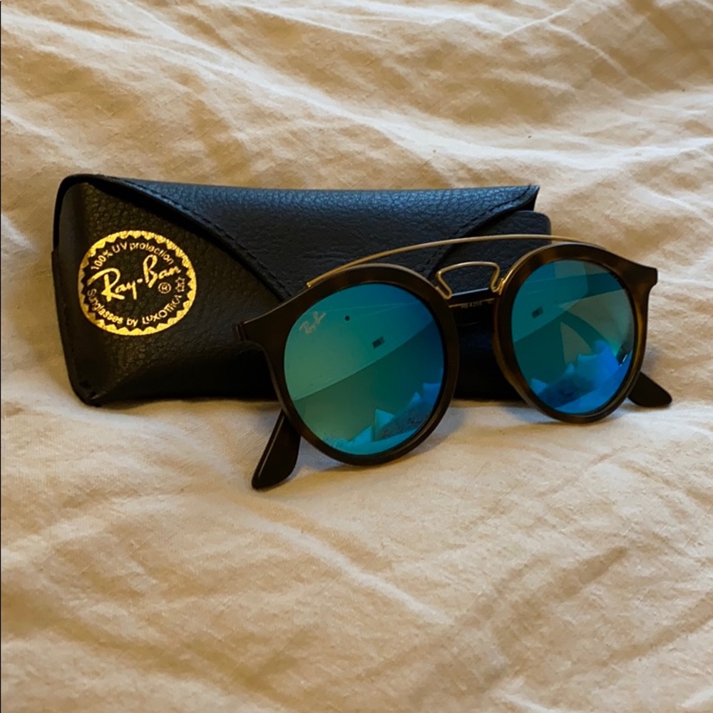 Blue Mirrored Ray-Bans